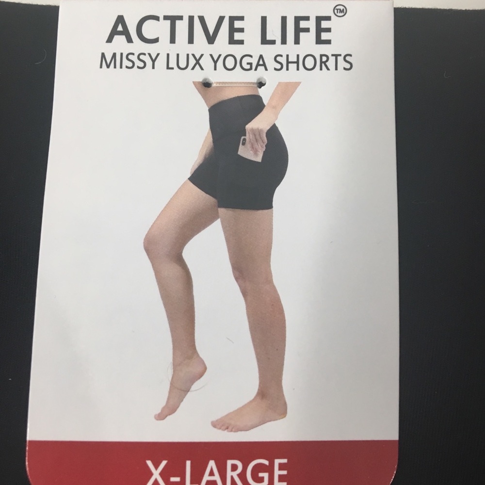 NWT Yoga/Active Shorts with Pockets